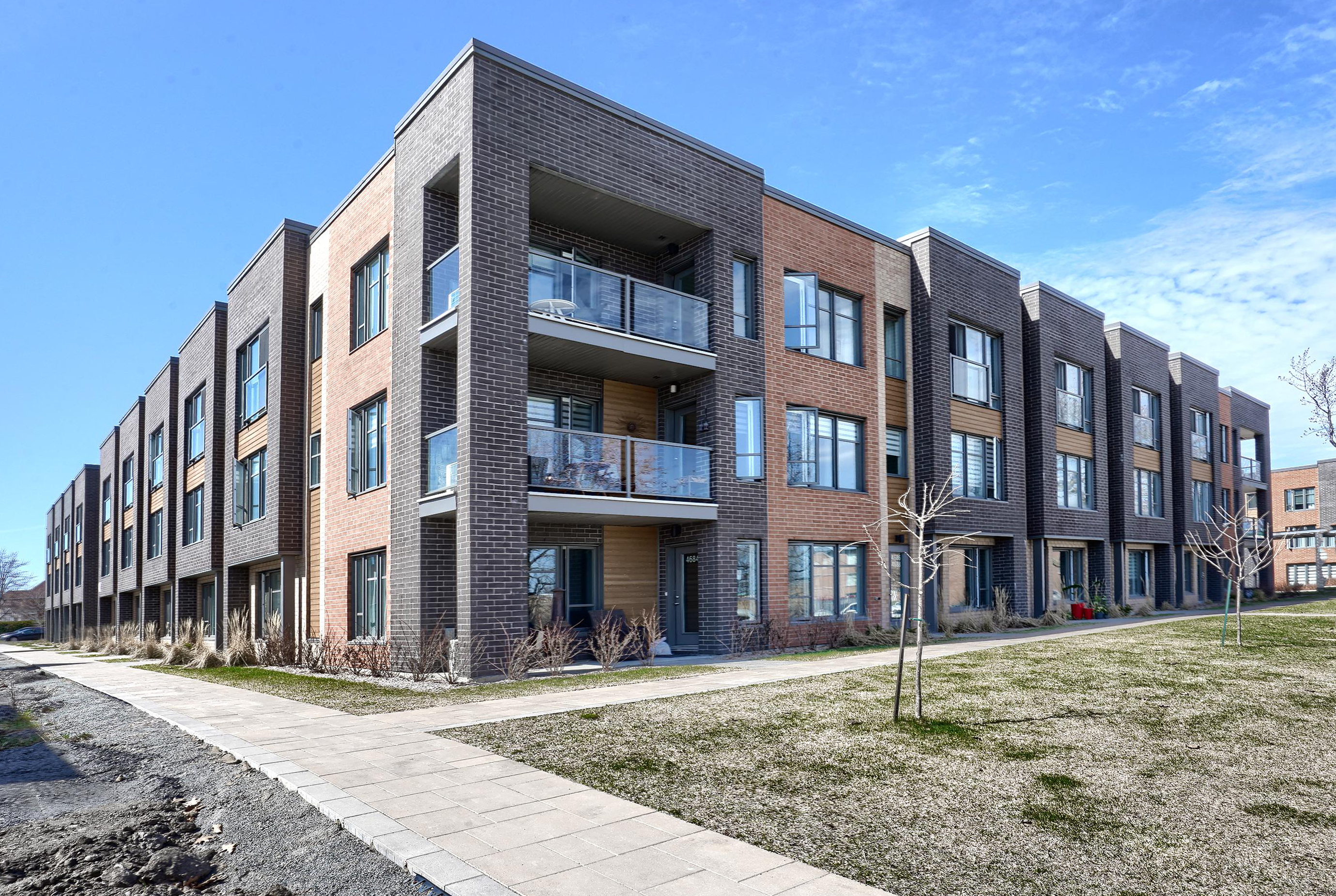 4526 Rue La Perrière - 1